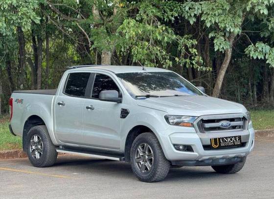 FORD RANGER 2.2 XLS 4X4 CD 16V DIESEL 4P AUTOMÁTICO